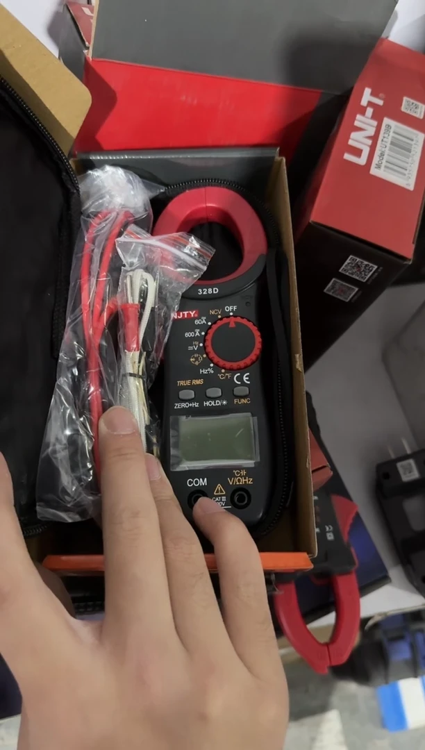 南京天宇328D《交直流》数字钳形表