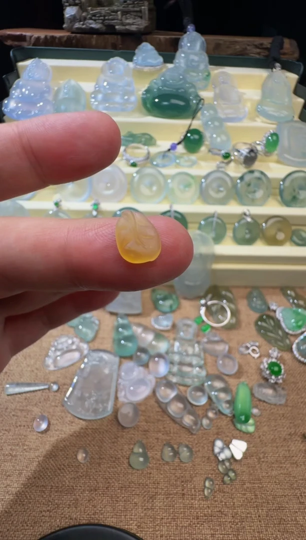 定制翡翠未镶嵌缅甸A货翡翠