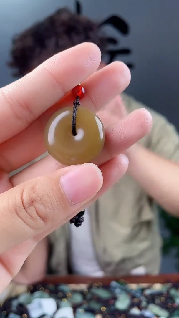 和田玉未镶嵌颈饰拍一发一，多样性发货