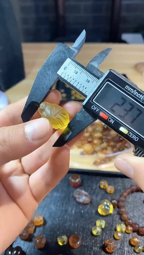 琥珀颈饰未镶嵌天然缅甸琥珀