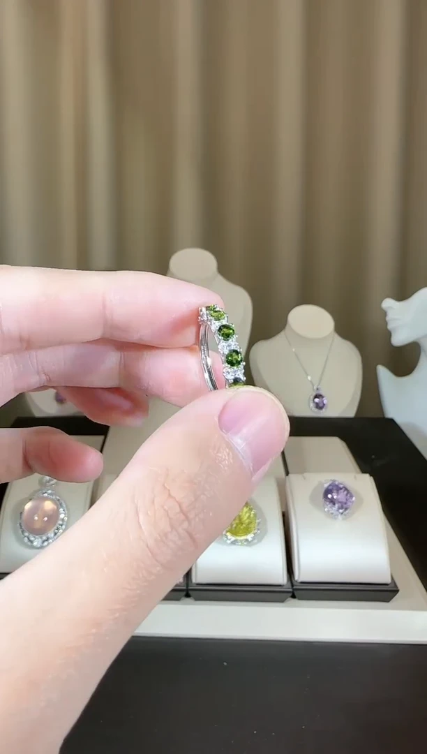 【闪购商品】透辉石戒指银S925镶嵌设计款