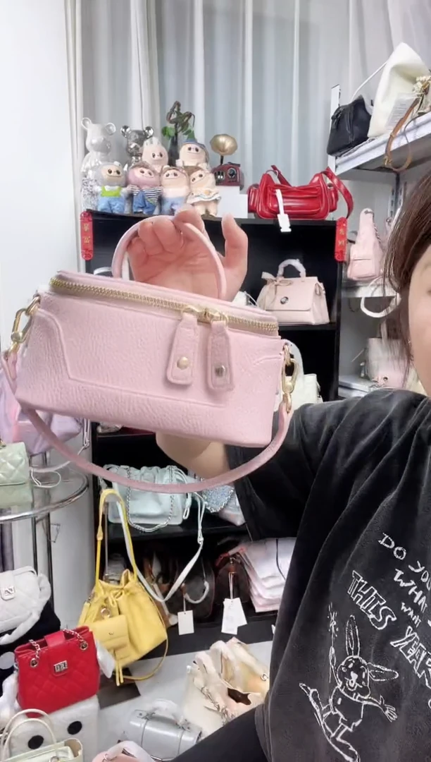 小牛剖层皮革福利款单肩女包