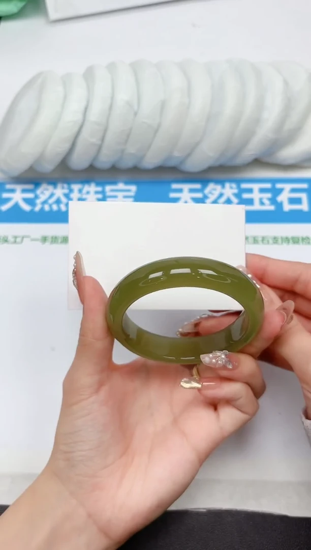 未镶嵌手镯石英质玉343-56.4