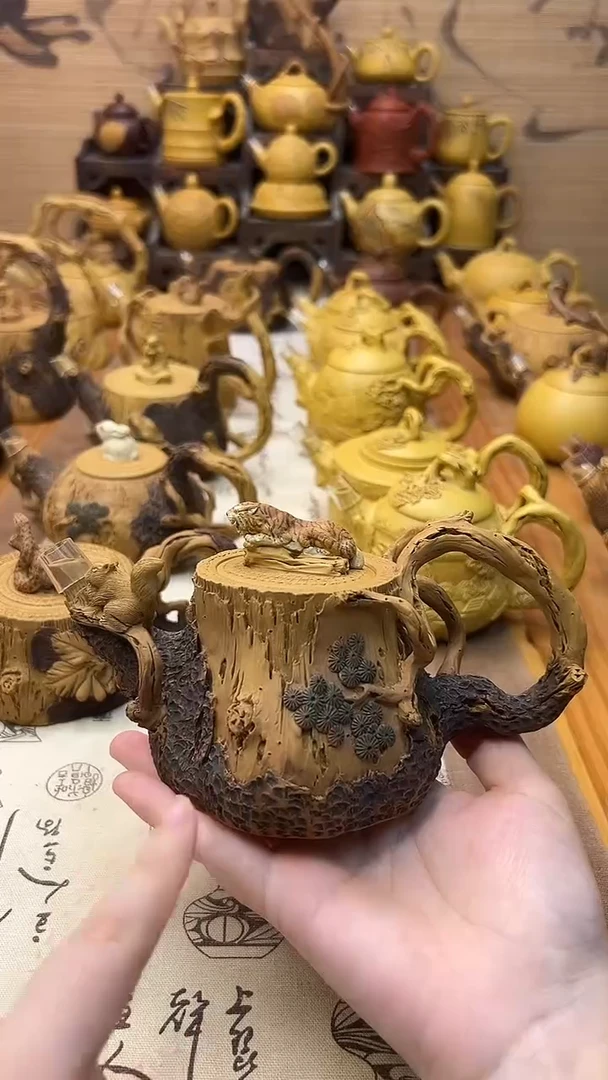 茶壶紫砂好***活老虎松鼠松桩壶