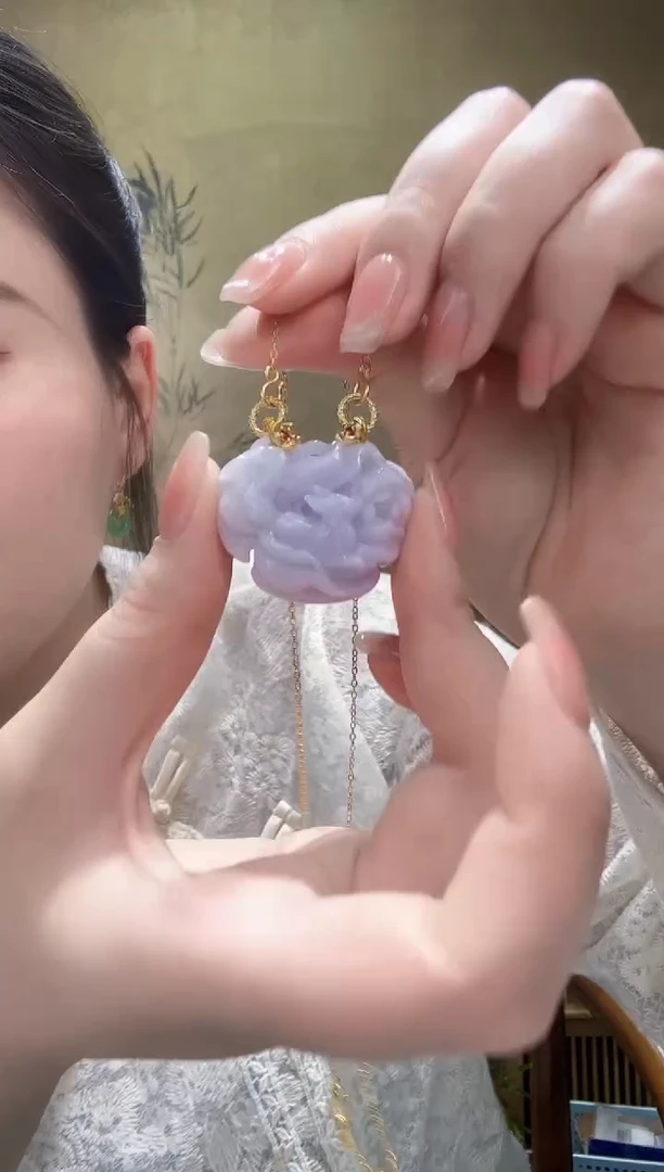 翡翠未镶嵌颈饰吊坠