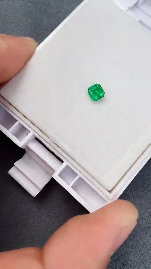 【闪购商品】祖母绿裸石未镶嵌0.65