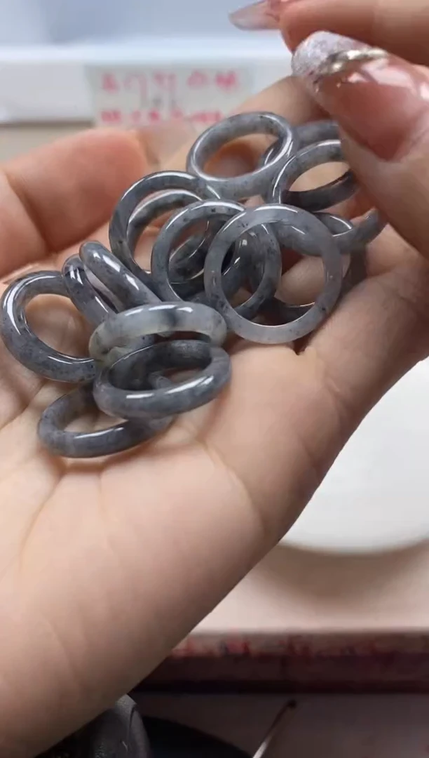 【闪购商品】翡翠颈饰未镶嵌x1141翡翠乌鸡跑环*1个