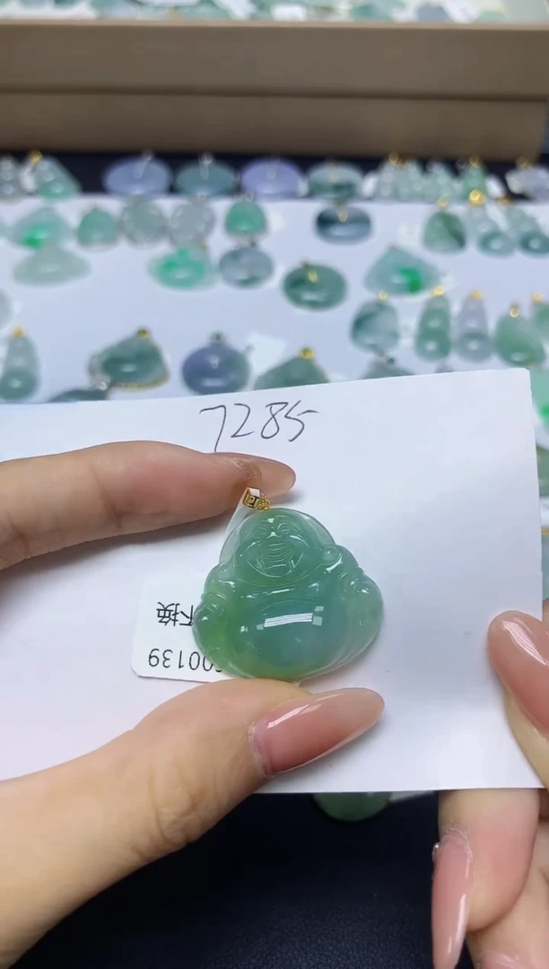 颈饰18K金镶嵌翡翠天然缅甸A货翡翠百元以上9元证书费自理