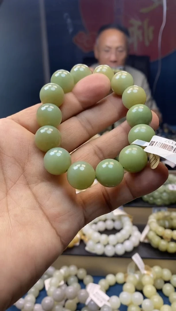 未镶嵌手链和田玉1