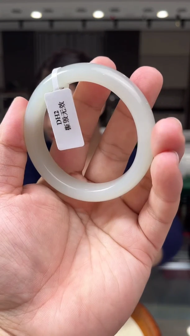 未镶嵌手镯和田玉（碧玉）11764/多样性发一个