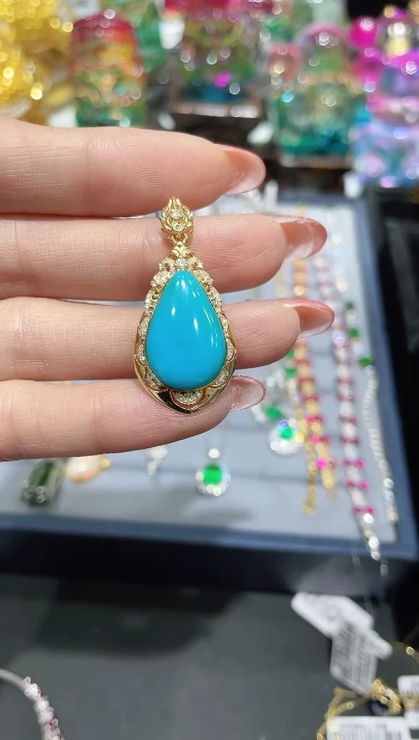 18K金镶嵌绿松石吊坠