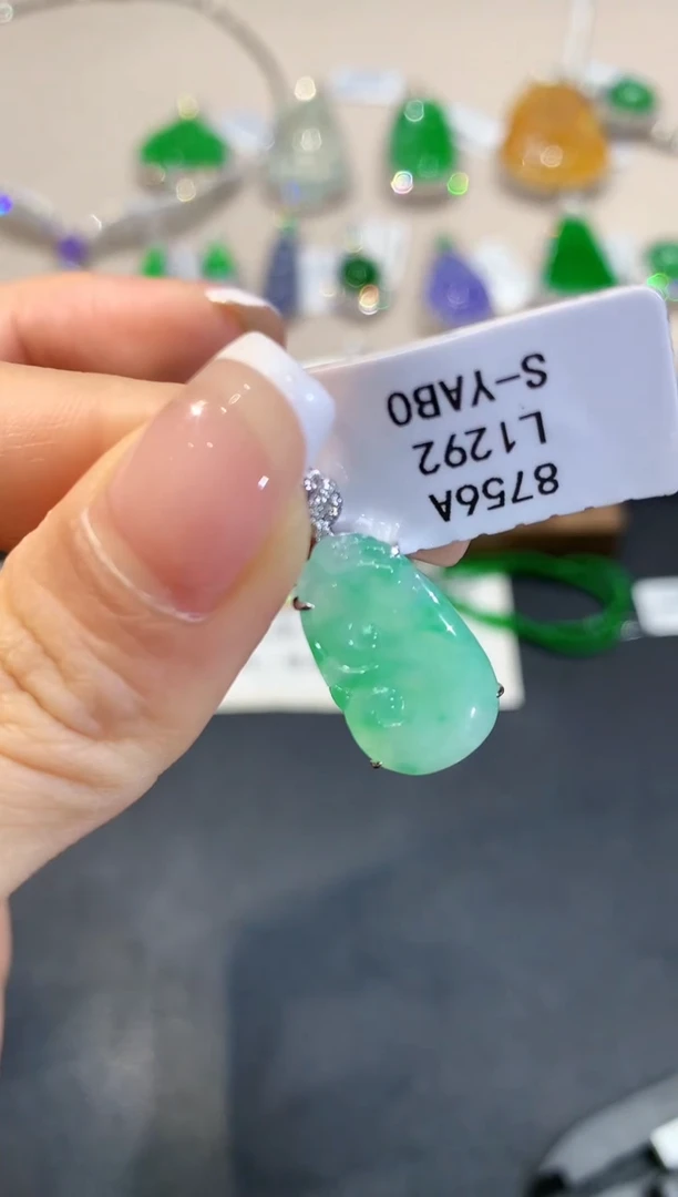 翡翠18K金镶嵌吊坠(不含链)L1292多样性发其一