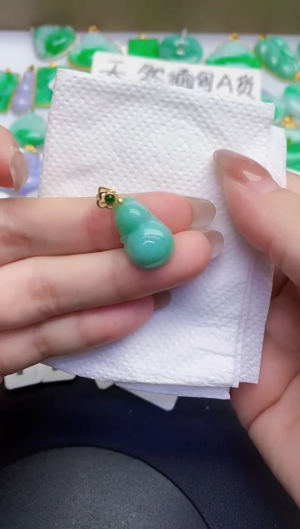 颈饰未镶嵌翡翠缅甸天然翡翠A货