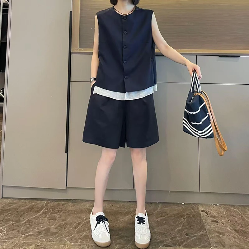 霖优高级感贵气减龄套装2025夏季新款气质显瘦无袖上衣短裤两件套