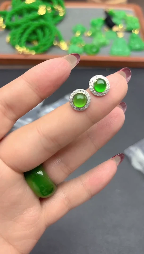 银S925镶嵌翡翠耳饰银色包边圆耳钉