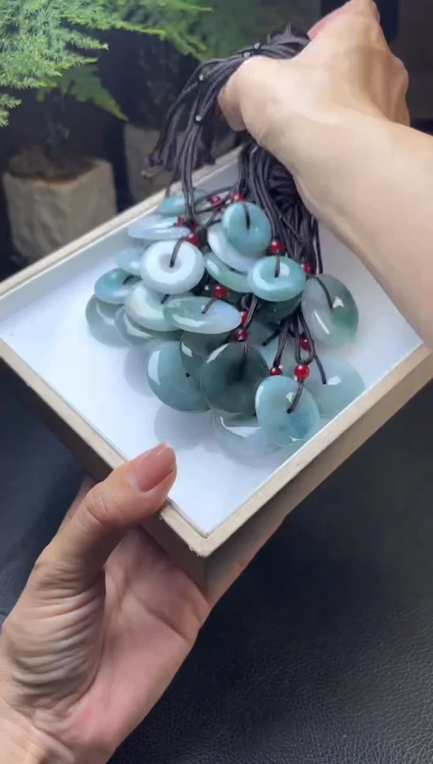 未镶嵌挂件翡翠多样性发一件R703175