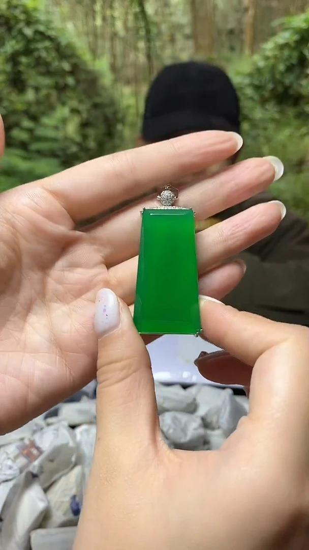 满色吊坠  所见即所得！