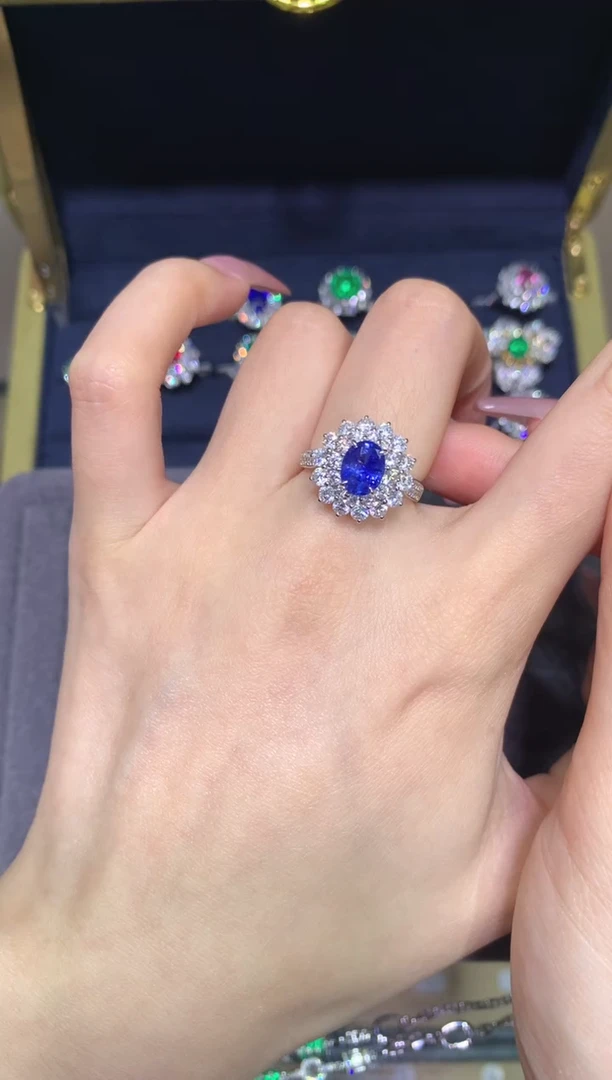 戒指蓝宝石18K金镶嵌1.59CT