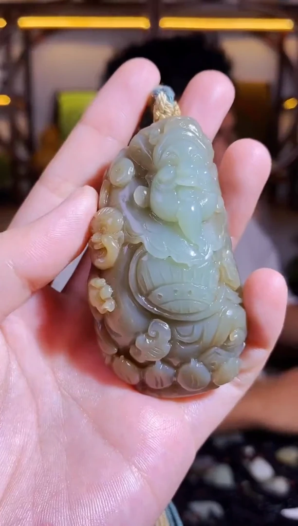 颈饰未镶嵌和田玉1