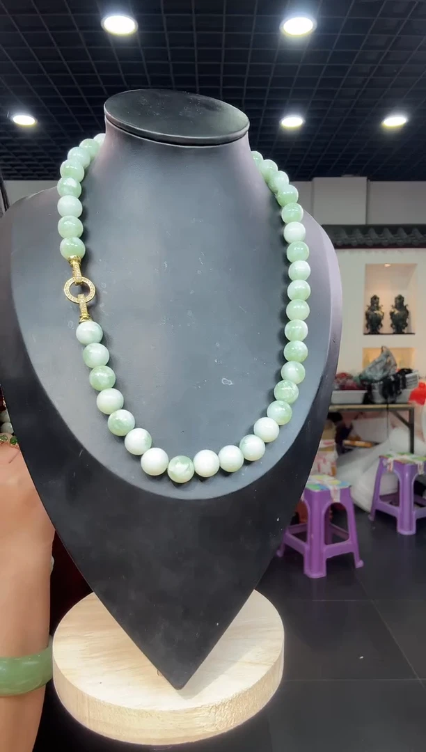 【闪购商品】岫玉颈饰未镶嵌一点翠妈妈链