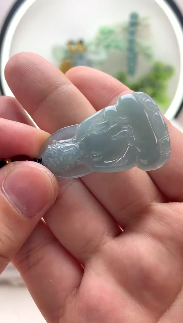 翡翠未镶嵌颈饰小素衣