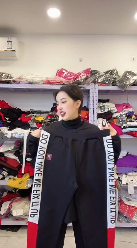 闪电购精品女装 26 L