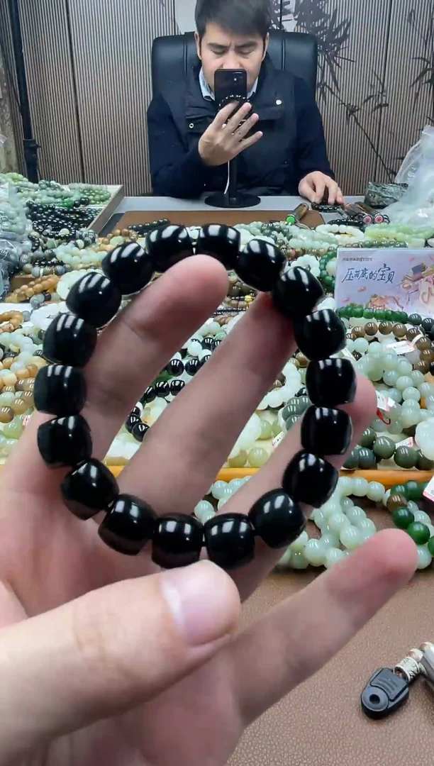 未镶嵌手串和田玉西瓜皮黑青12直切
