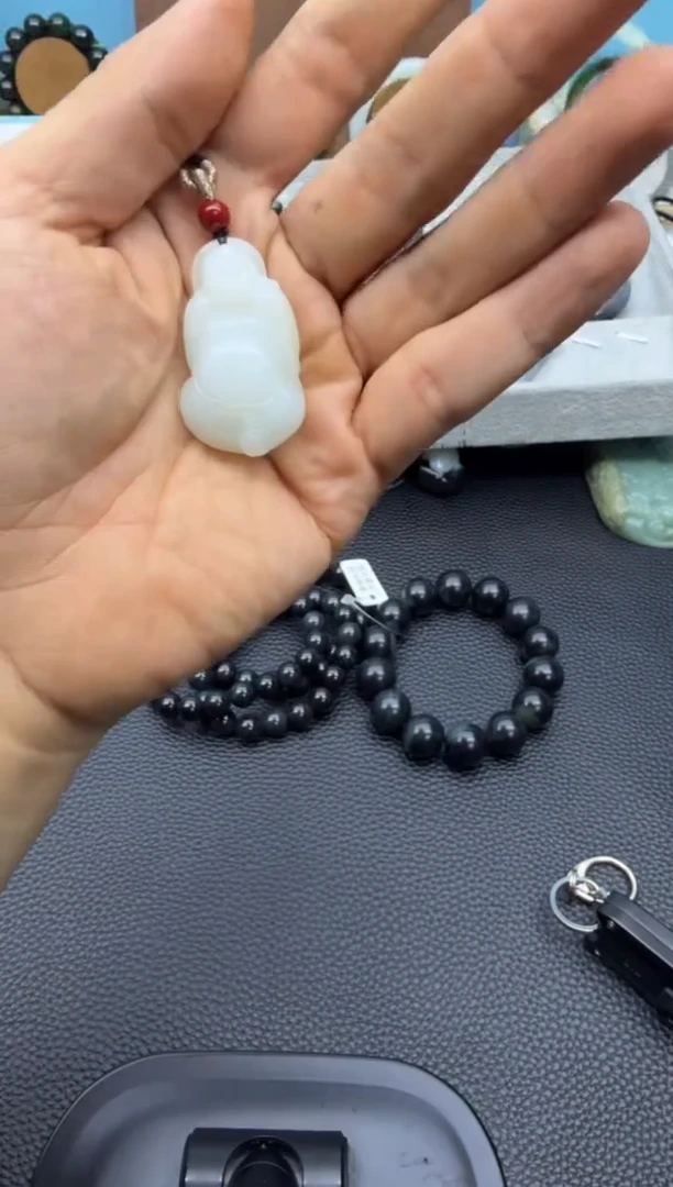 颈饰未镶嵌和田玉开****?100