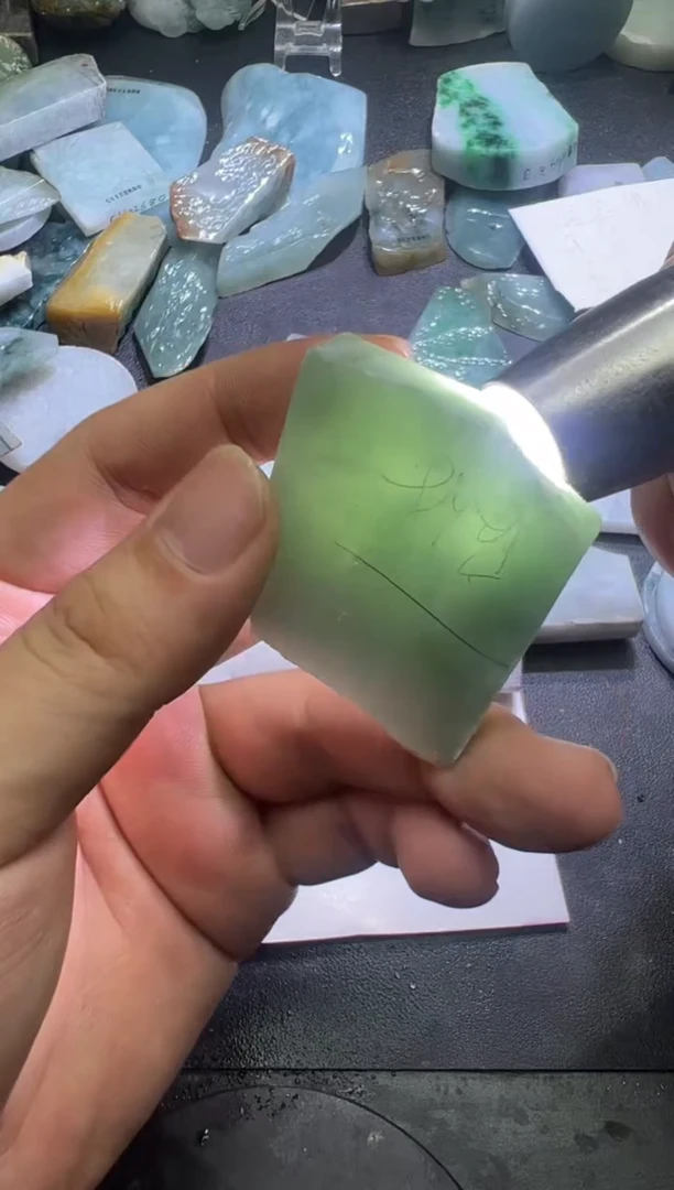 未镶嵌挂件翡翠天然缅甸翡翠A货