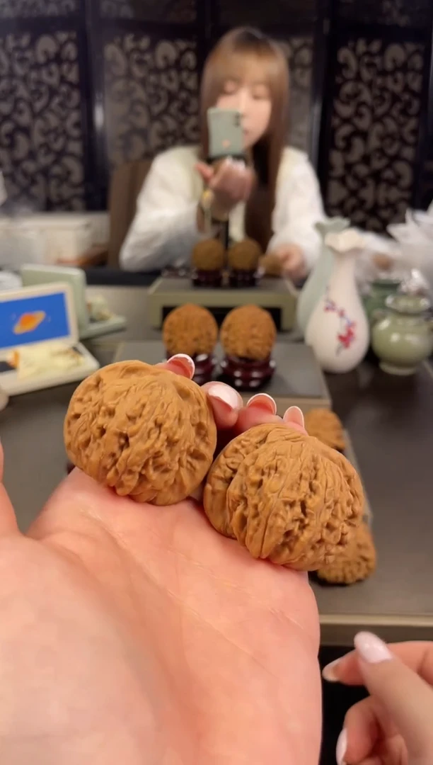 【闪购商品】文玩核桃把件四座楼44尺-23