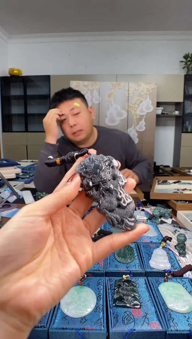 颈饰未镶嵌翡翠多样性发其一