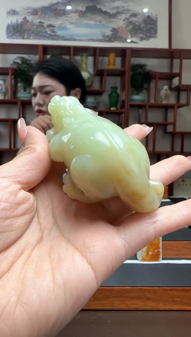 和田玉未镶嵌把件