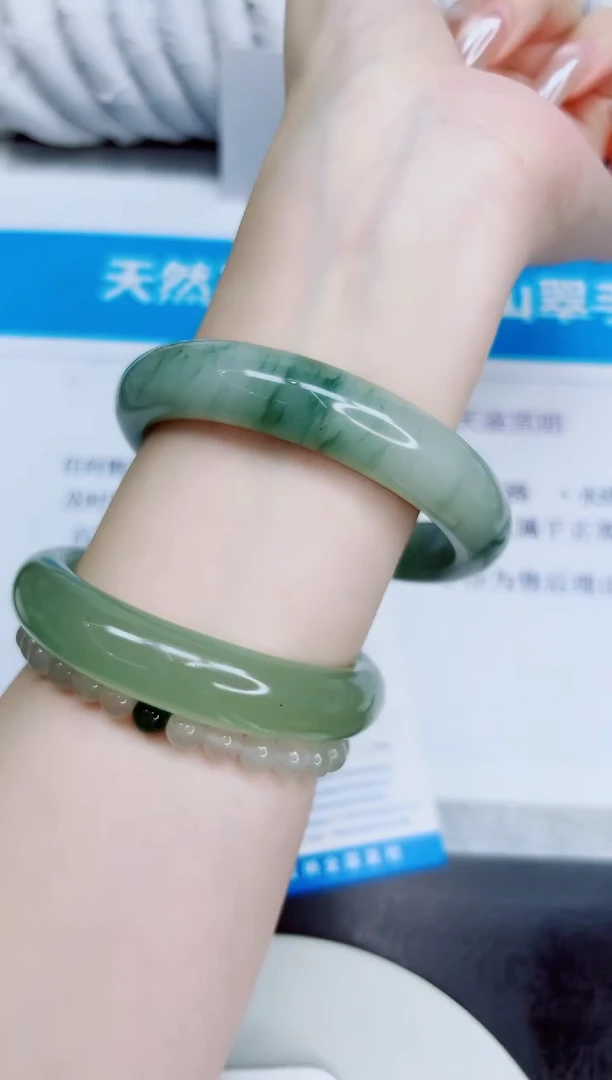 未镶嵌手镯石英质玉279/62