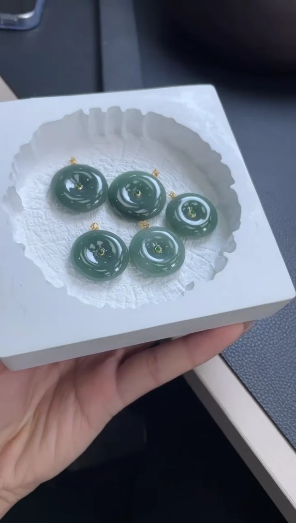 【闪购商品】翡翠吊坠(不含链)18K金镶嵌W001-PQGJ737多样性发一