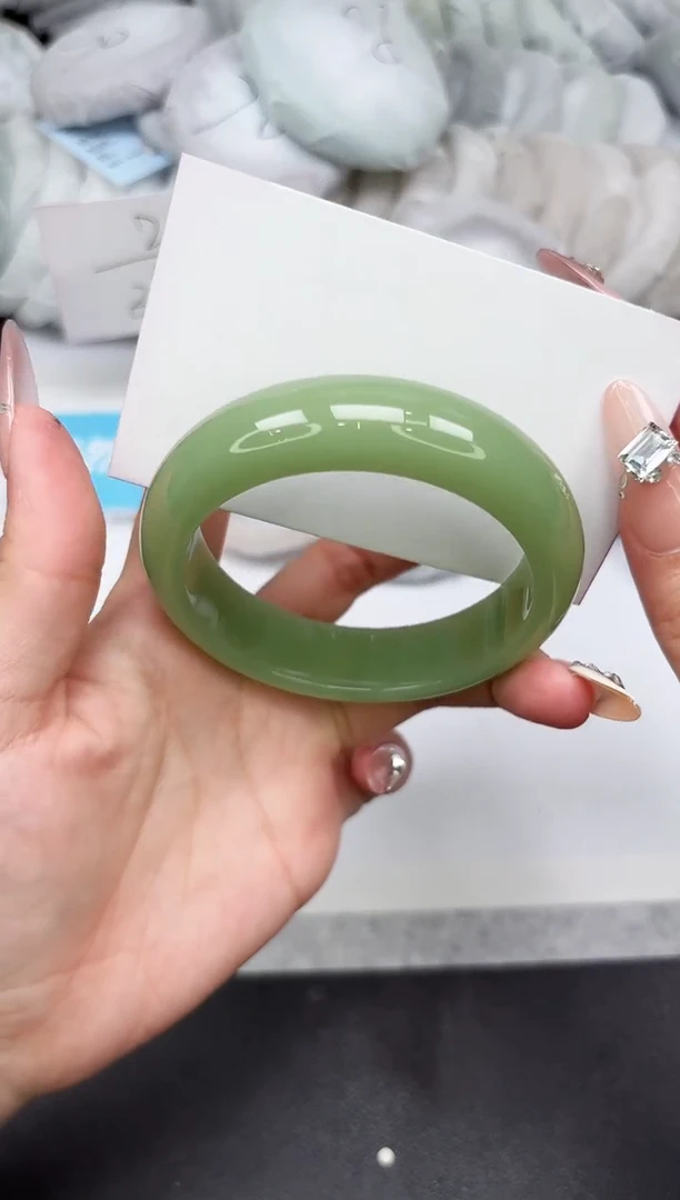 石英质玉手镯未镶嵌220-58.5