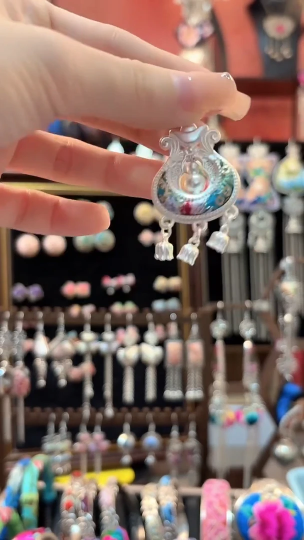 织绣 云织谣民族风精美饰品   156