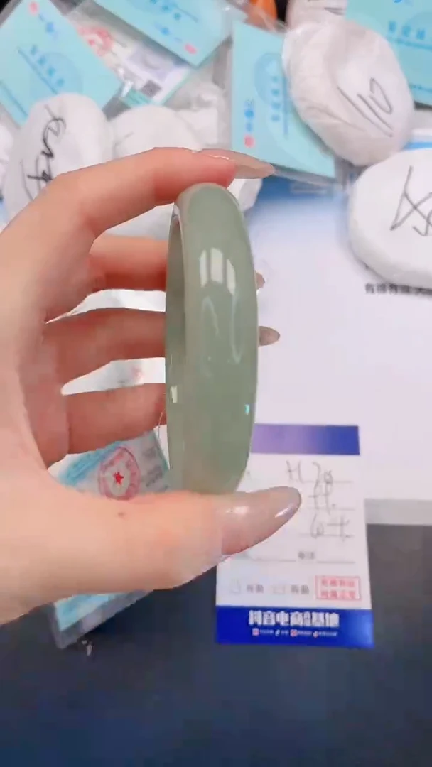 未镶嵌手镯石英质玉H20+60
