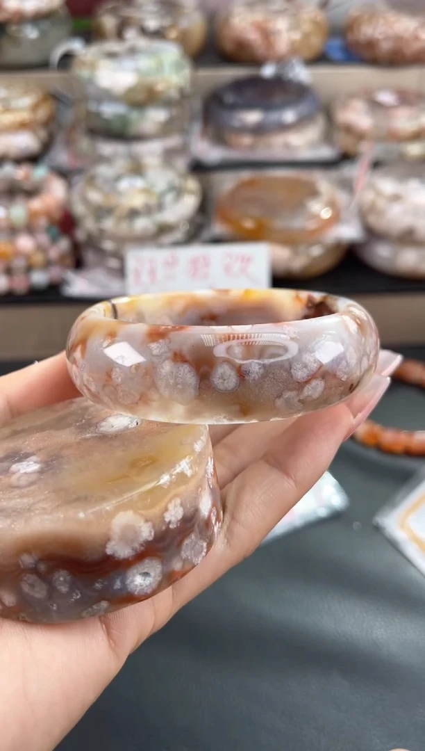 未镶嵌手镯石英质玉57