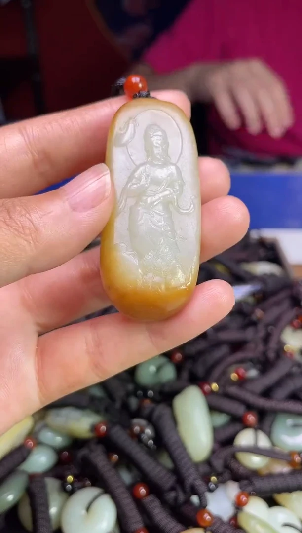 未镶嵌和田玉挂件1