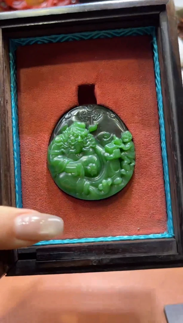 未镶嵌和田玉把件繁*和田玉