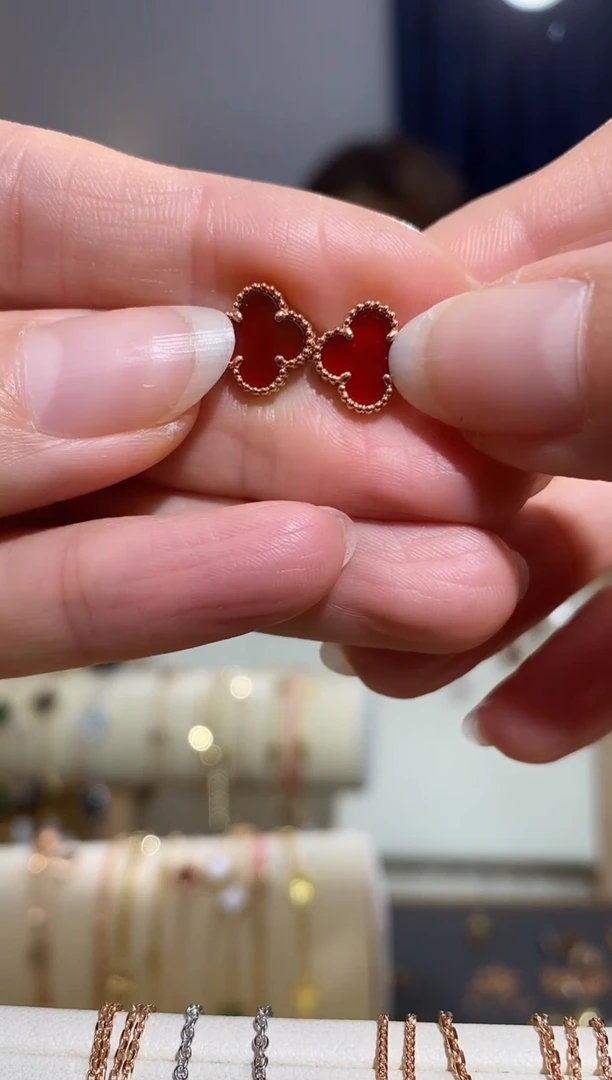 【闪购商品】玛瑙/玉髓耳钉18K金镶嵌耳钉