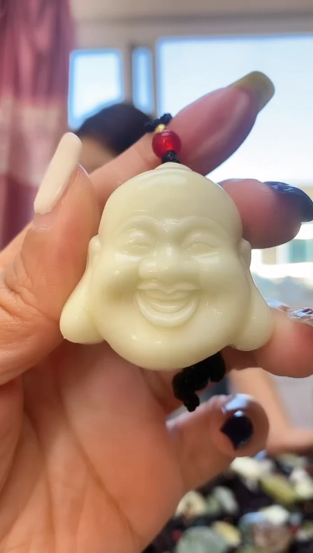 未镶嵌岫玉吊坠