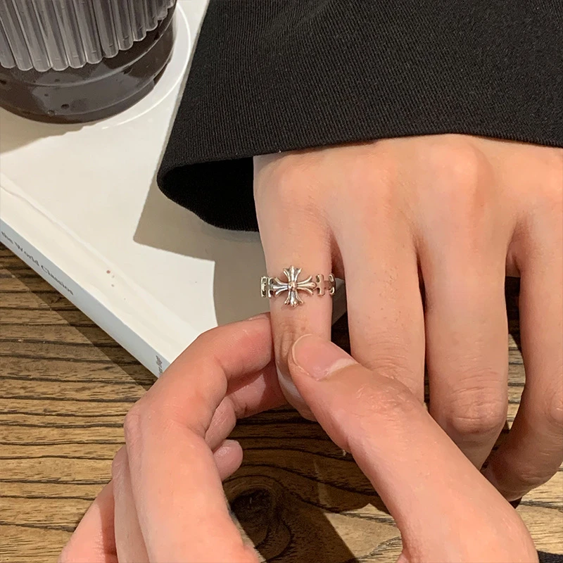 925银戒指 纯银十字架尾戒复古做旧工艺小巧街头潮流风戒指设计感