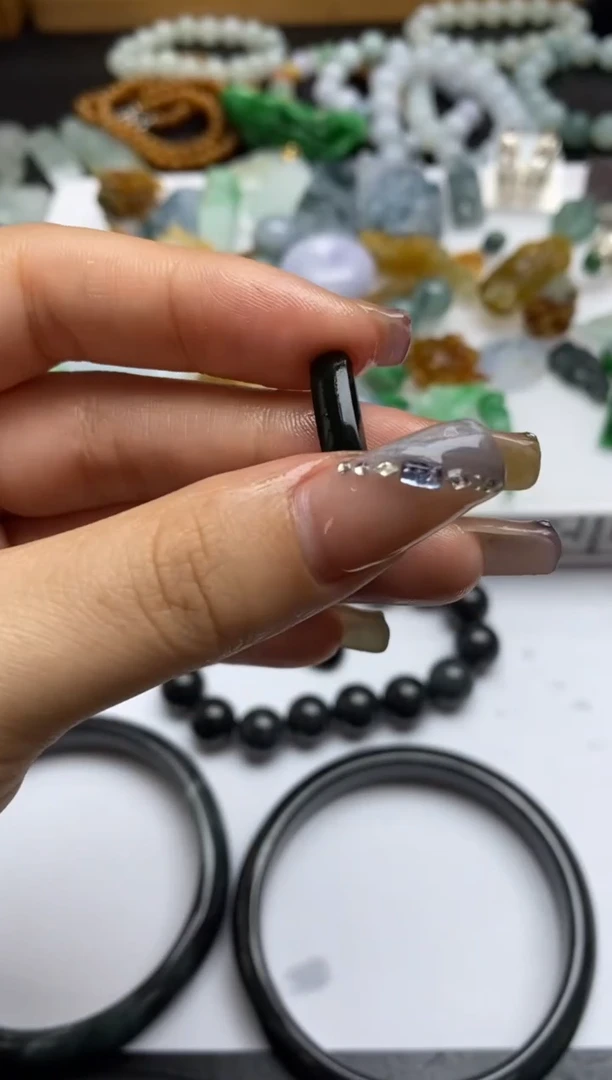 定制翡翠未镶嵌翡翠毛货~