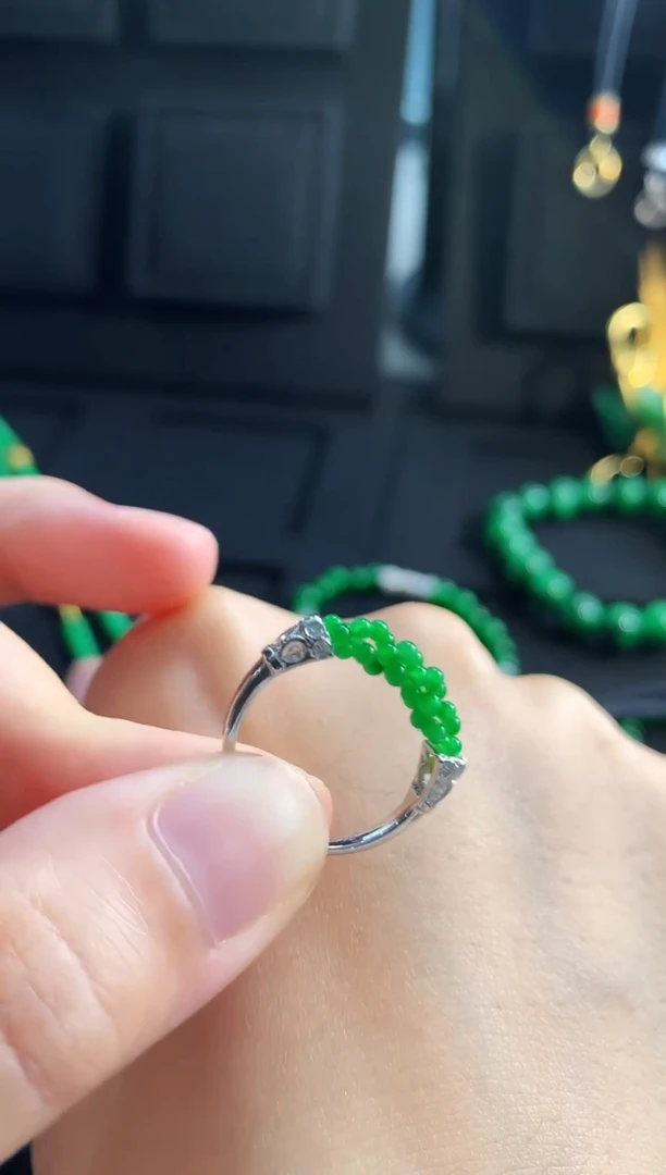 【闪购商品】翡翠戒指18K金镶嵌手饰