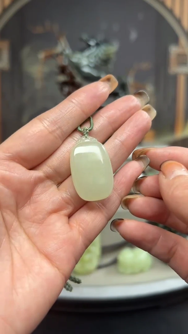 未镶嵌和田玉挂件吊坠