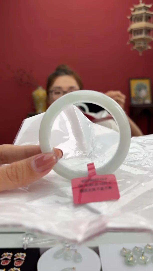 【闪购商品】翡翠手镯未镶嵌16手镯