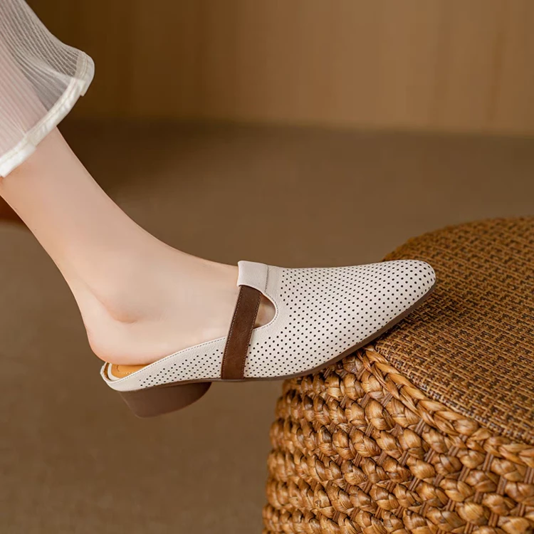 品牌低跟尖头半拖鞋女夏季外穿2025年新款中年时尚休闲包头拖鞋女