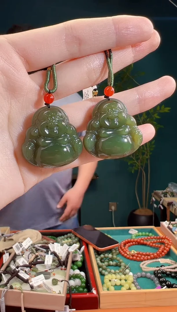 颈饰未镶嵌和田玉一物一证 拍一单发一个