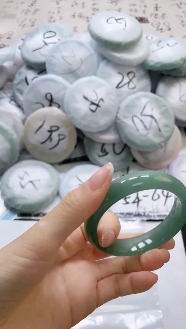 未镶嵌手镯石英质玉232-57